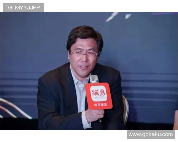 武汉足球队整体压制革新之路:重塑战术与团队精神的全面探讨 武汉足球队整体压制革新之路:重塑战术与团队精神的全面探讨